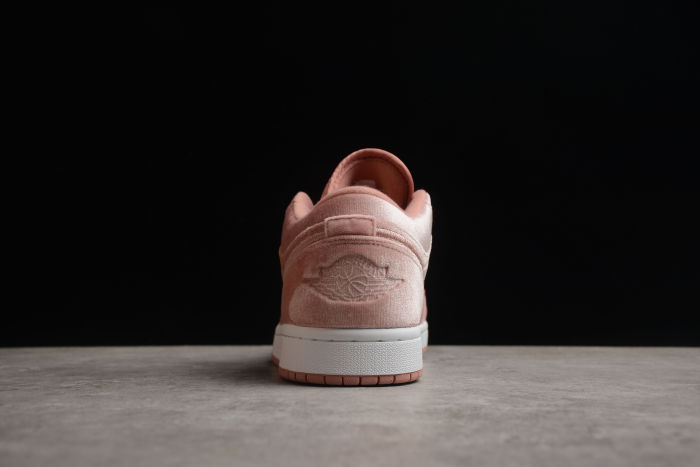 Air Jordan 1 Low SE “Pink Velvet” DQ8396-600