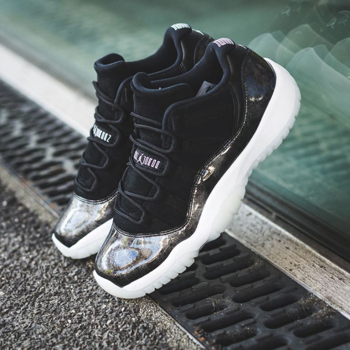 Air Jordan 11 Low “Barons” 528895-010
