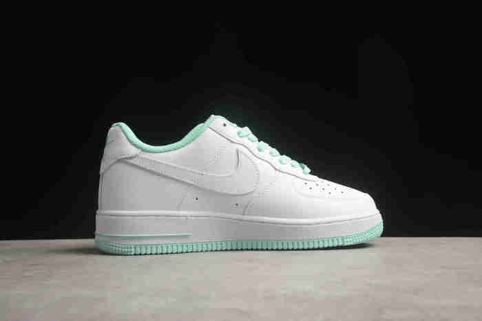Air Force 1 07 Low White Green PF9055-774