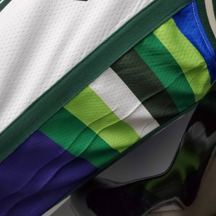 Jrue Holiday Milwaukee Bucks 2021/22 Swingman Jersey White