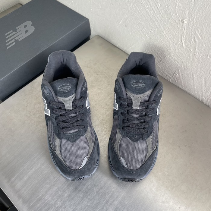 New Balance 2002R Black Grey - M2002RBV