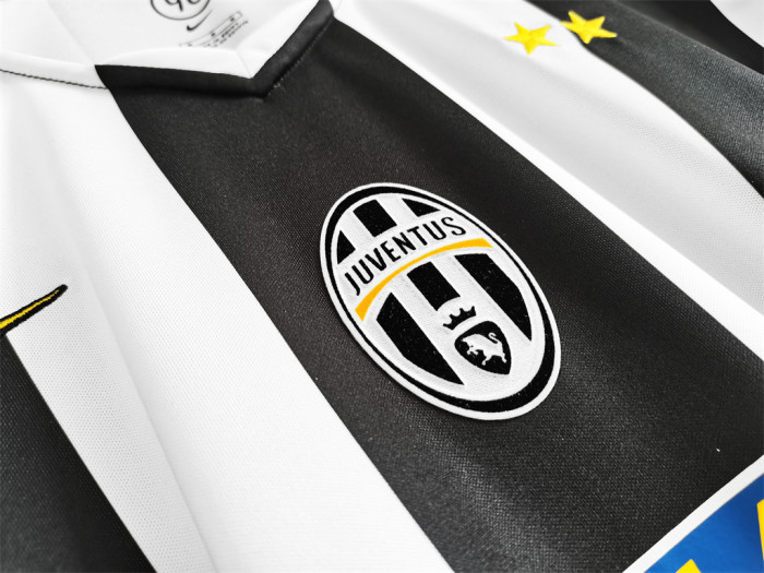 Juventus Home Retro Jersey 2004/05