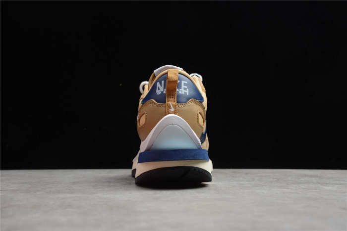 Nike Vaporwaffle x Sacai Sesame Blue Void (DD1875-200)
