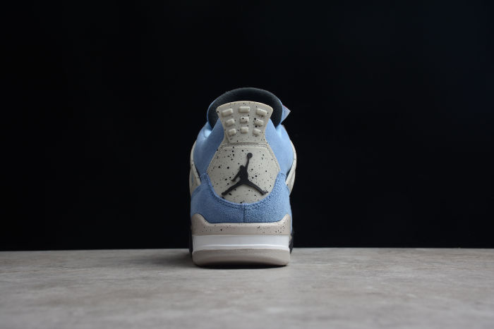 Air Jordan 4 Retro “University Blue” CT8527-400
