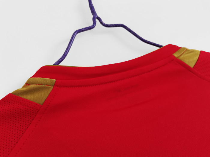 Liverpool Home Retro Jersey 05/06