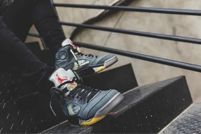 OFF-WHITE x Air Jordan 5 Retro SP “Muslin” CT8480-001