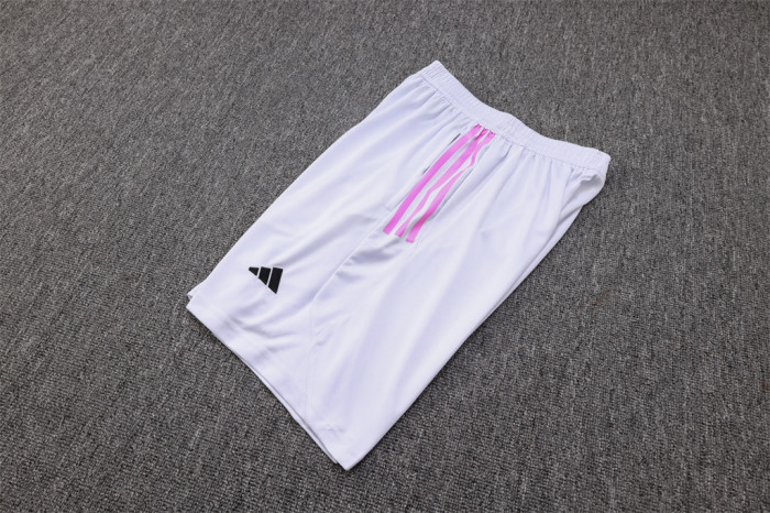 Juventus Training Jersey 23/24