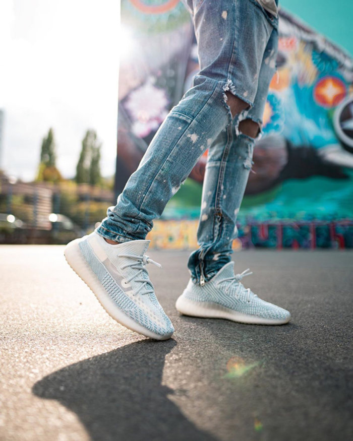 Yeezy Boost 350 V2 “Cloud White” Reflective FW5317