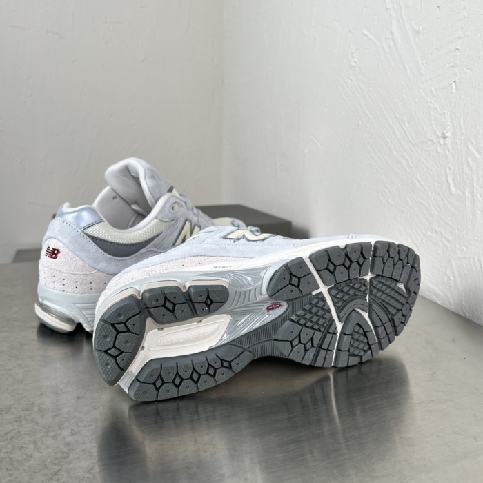 New Balance 2002R M2002RLN grey