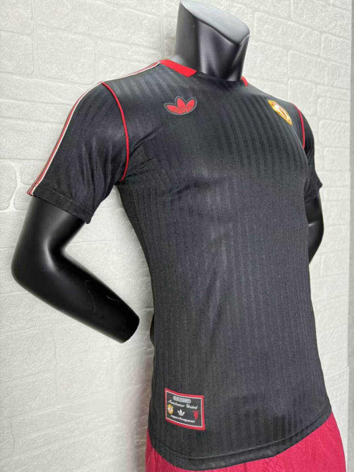 Manchester United Icons Black Player Jersey 25/26