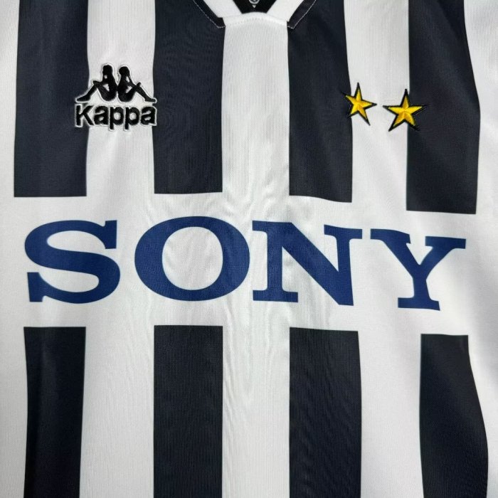 Juventus Home Retro Jersey 1995/96