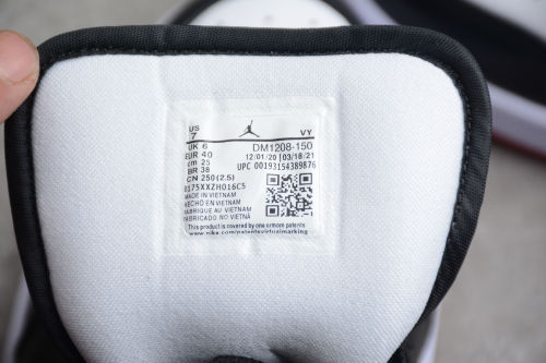 Air Jordan 1 Mid Ugly Christmas Sweater