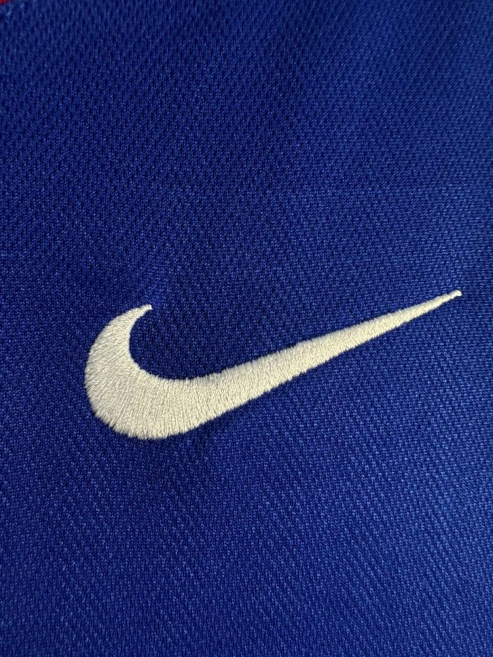 Manchester United Away Retro Jersey 04/06