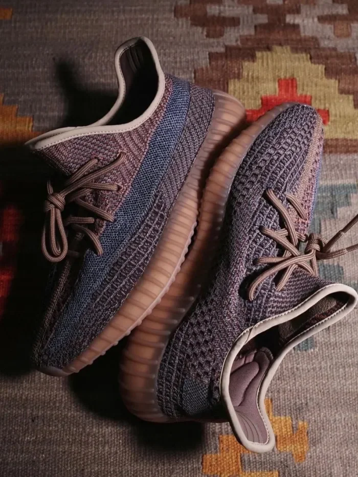 Yeezy Boost 350 V2 Fade H02795