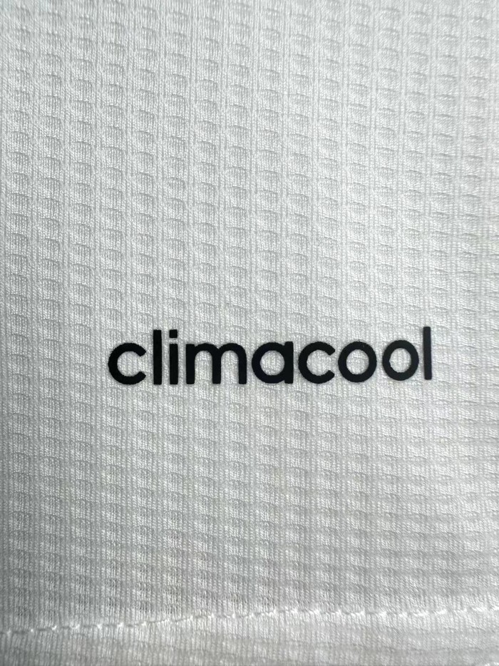 Real Madrid Home Retro Jersey 2015/16