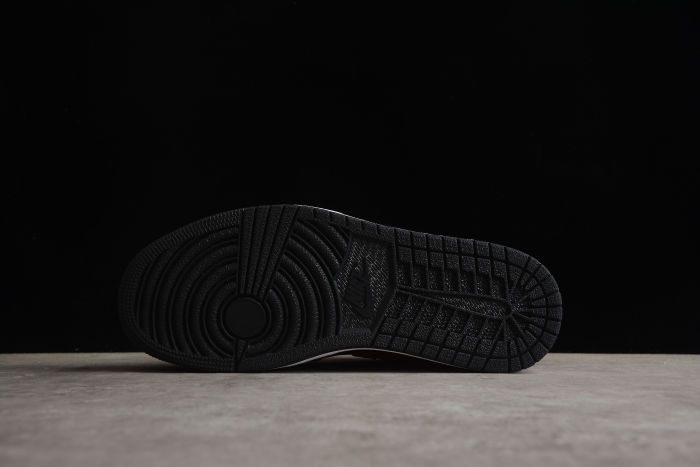 Air Jordan 1 Low “White Toe”553558-063