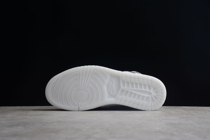 Air Jordan 1 Mid SE GS Diamond