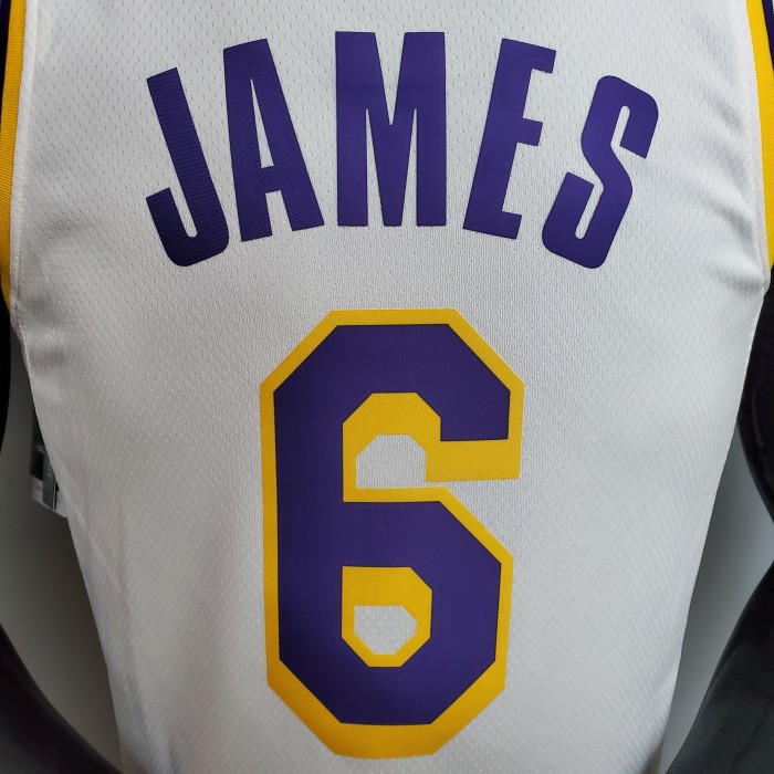 LeBron James Los Angeles Lakers 2020/21 Swingman Jersey White