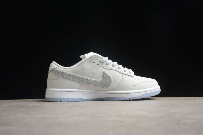 SB Dunk Low 'White Lobster' FD8776‑100