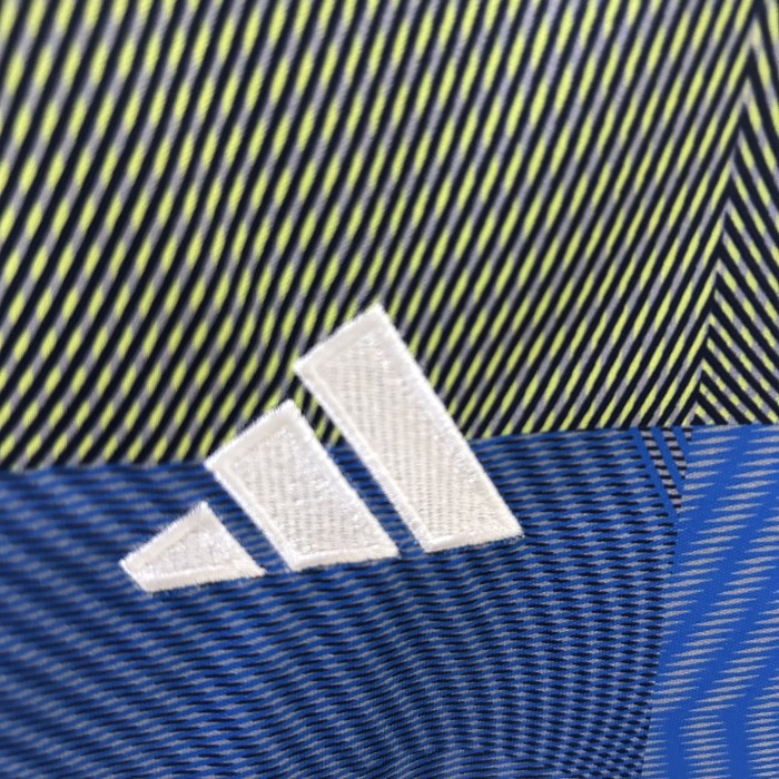 Real Madrid Pre Match Training Man Jersey 25/26