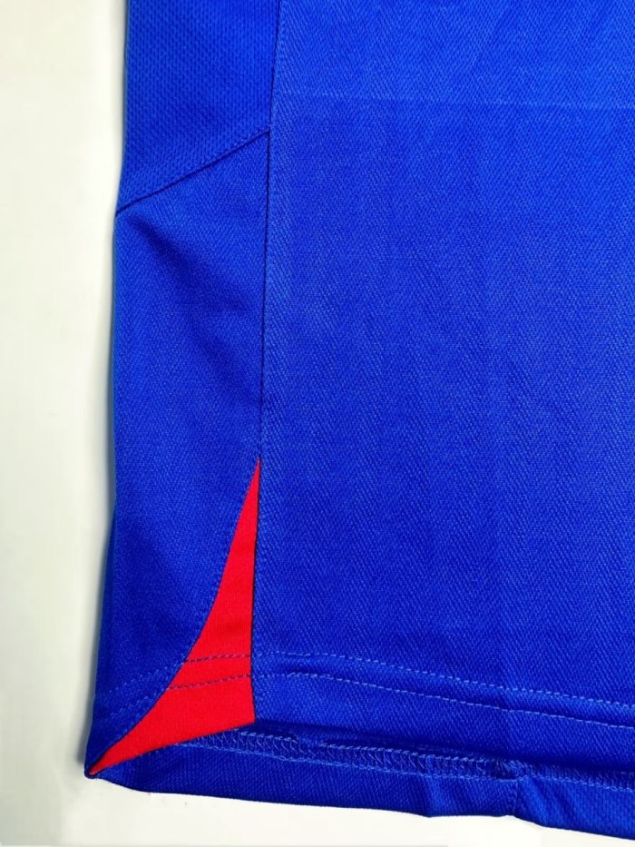 Manchester United Away Retro Jersey 04/06