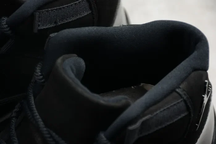 Air Jordan 11 “Cap and Gown” AJ11 378037-005