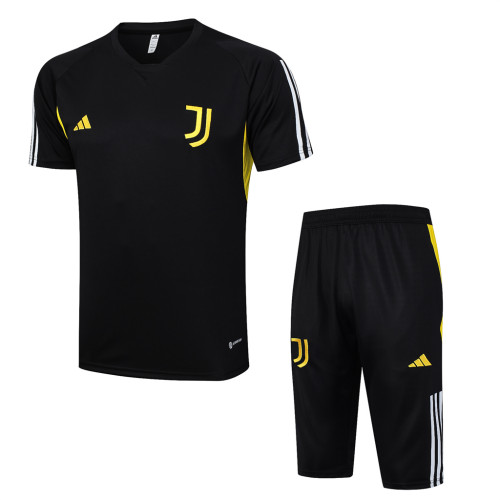 Juventus Training Jersey 23/24
