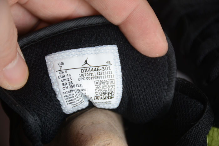 Air Jordan 1 Low Vivid Green Snakeskin DX4446-301