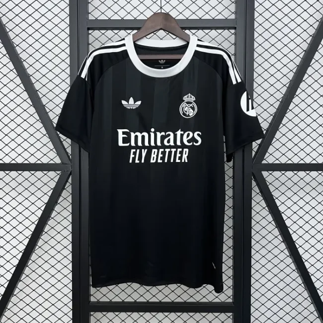 Real Madrid Black Goalkeeper Man Jersey 25/26