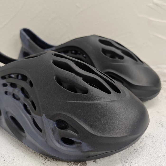 adidas Yeezy Foam Runner Sulfur Non-slip