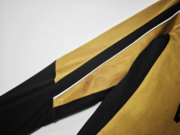 Manchester United 2001/02 Reversible Centenary Long Sleeve Retro Jersey