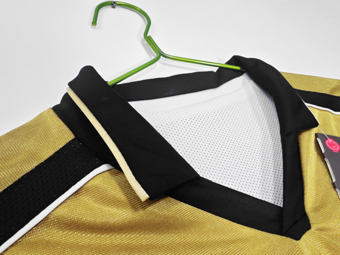 Manchester United 2001/02 Reversible Centenary Long Sleeve Retro Jersey