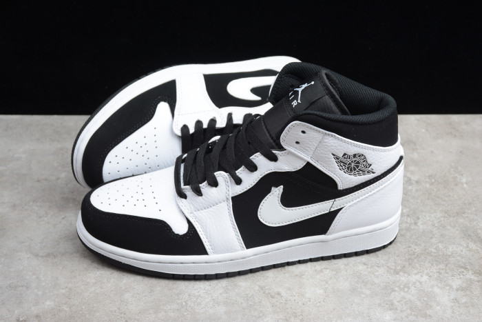 Air Jordan 1 Retro Mid Tuxedo Black White 554724-113