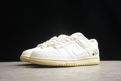 SB Dunk Low SE The Future Is Equal FD0868-133