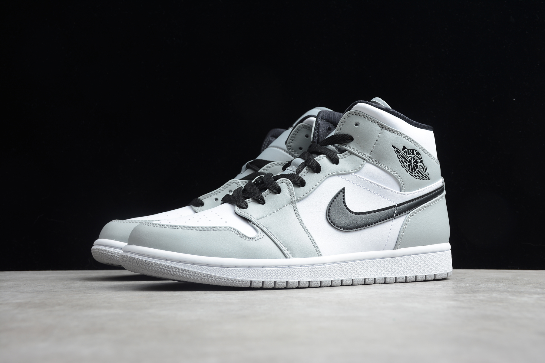 Air Jordan 1 Mid Light Smoke Grey White Black 554724-092