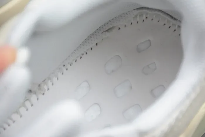 Yeezy Boost 700 White Gray EG7596