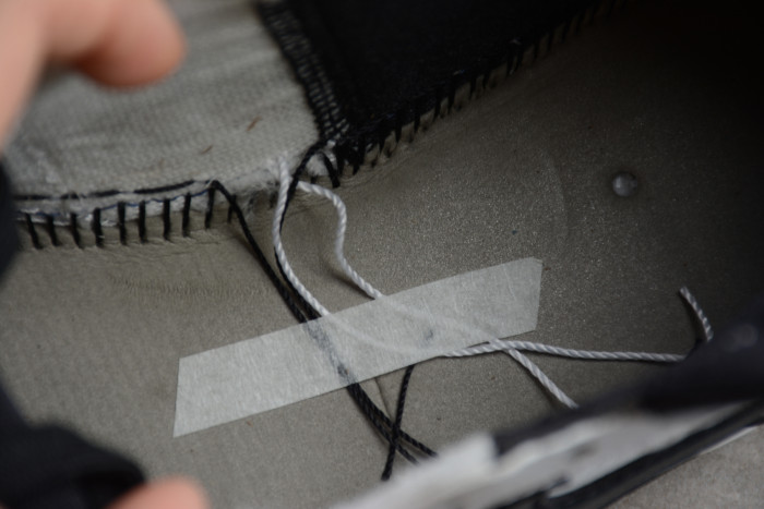 Air Jordan 1 Mid White Red Black BQ6472-101