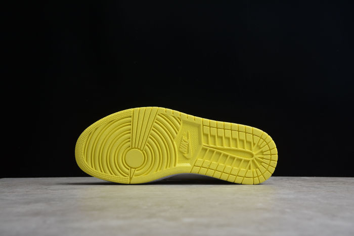 Air Jordan 1 Mid SE voltage Yellow