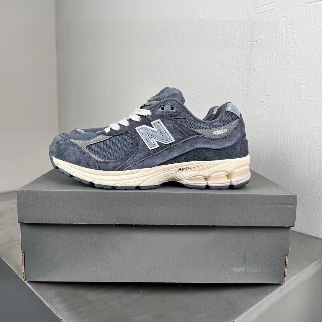 NEW BALANCE M2002RHO PHANTOM