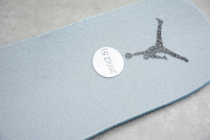 Air Jordan 1 Mid Light Smoke Grey White Black 554724-092