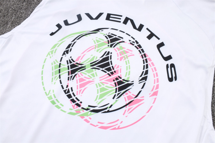 Juventus Training Jersey 25/26
