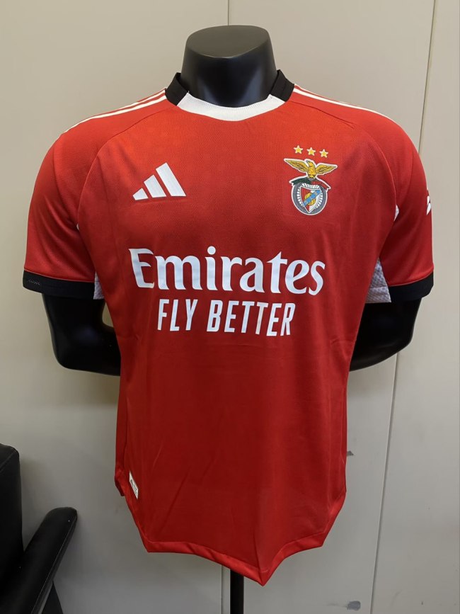 SL Benfica Home Man Player Jersey 25/26