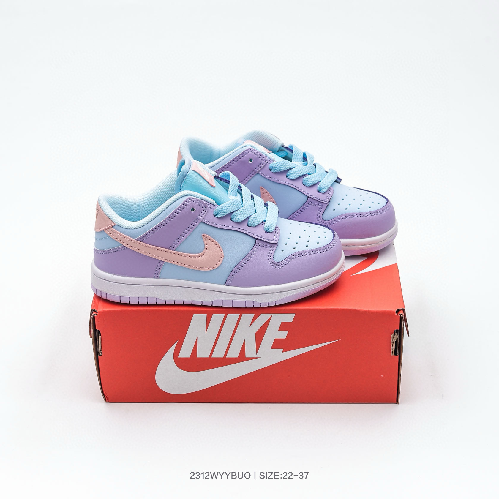 Nike SB Dunk Low Kids Low-Top Sneakers Easter Editio Purple