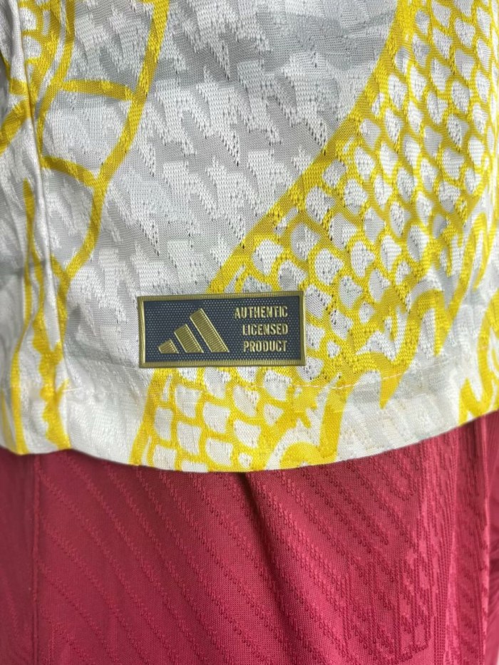 Real Madrid Special Player Jersey 25/26