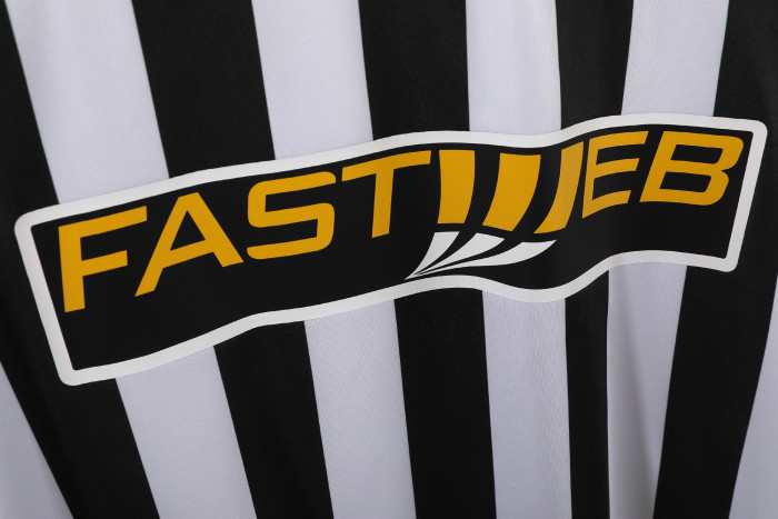 Juventus Home Retro Jersey 2003/04