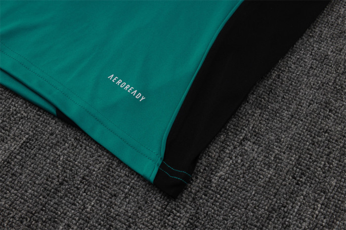 Liverpool Training Jersey 25/26