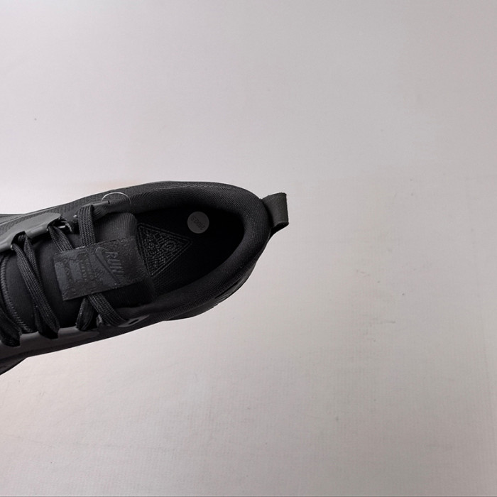 Nike Vomero 18 GTX  Men's Road Running Shoes