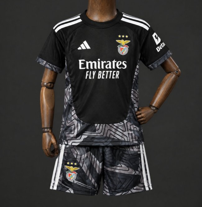 SL Benfica Black Goalkeeper Kids Suit 26/27