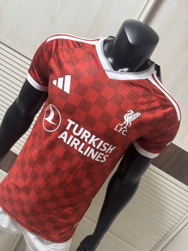 Liverpool Home Player Man Jersey 27/28
