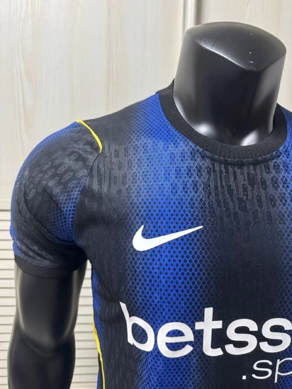 Inter Milan Home Player Man Jersey 27/28